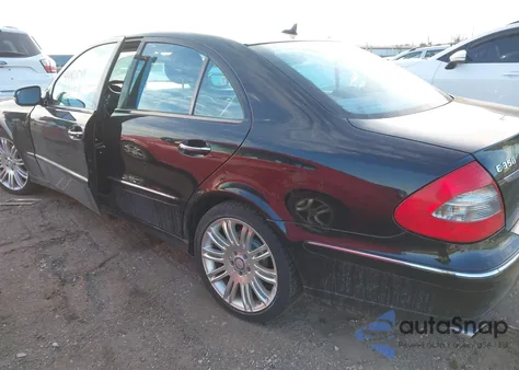 2008 Mercedes-Benz E 350 4Matic z USA, uszkodzony, nr VIN WDBUF87X38B281369